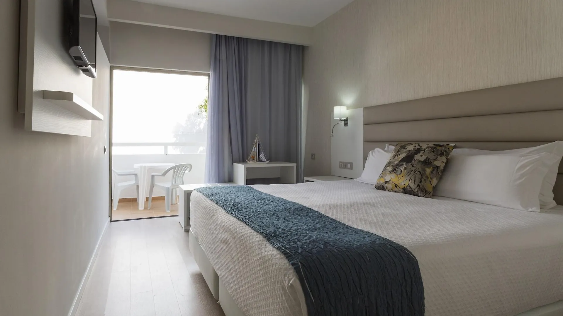Carvi Beach Hotel Lagos 3*,  Portugal