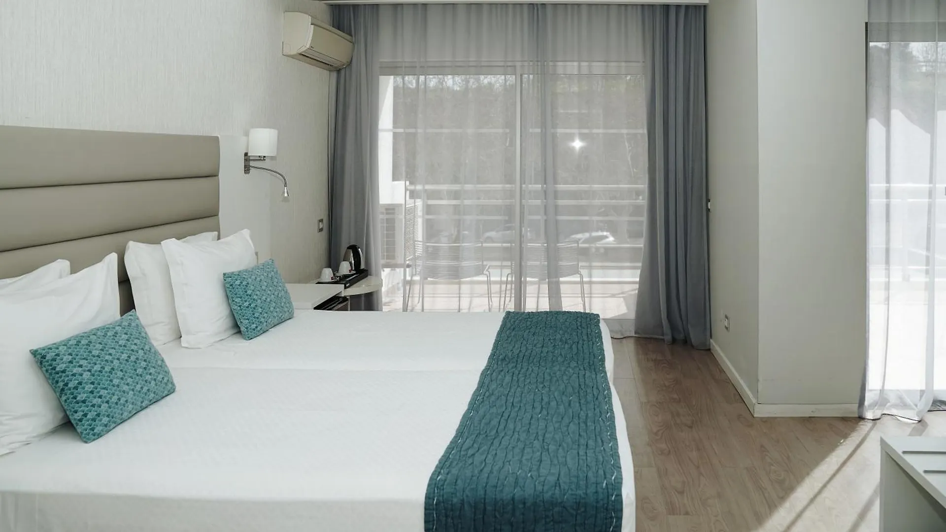 Carvi Beach Hotel Lagos