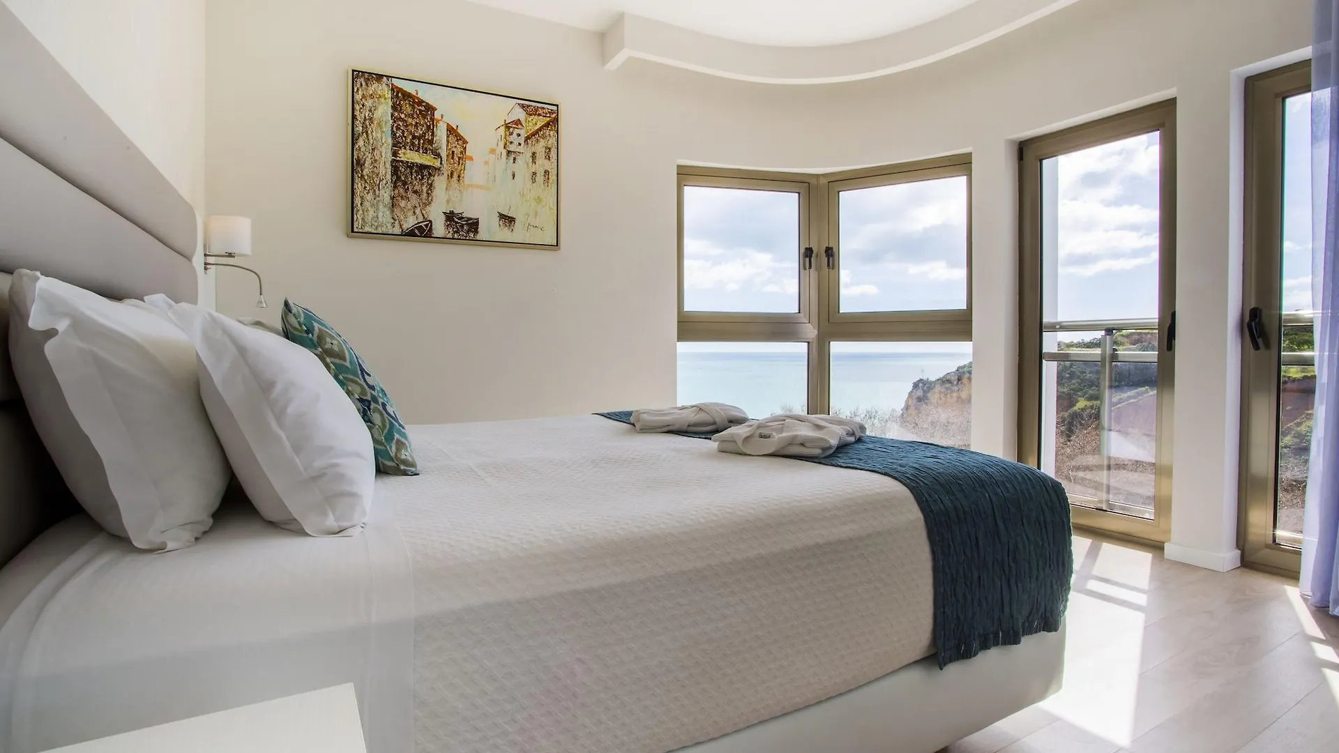 Carvi Beach Hotel Lagos